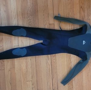 Quicksilver 10/152 youth wetsuit